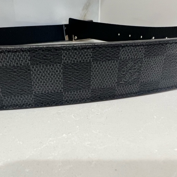 ❗️SOLD❗️Authentic Louis Vuitton Damier Graphite Canvas Inventeur Reversible Belt - Picture 5 of 10